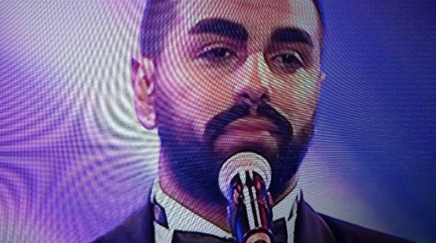 B&uuml;lent Ersoy&rsquo;dan &lsquo;o Yarışmacıya&rsquo; Sert Uyarı