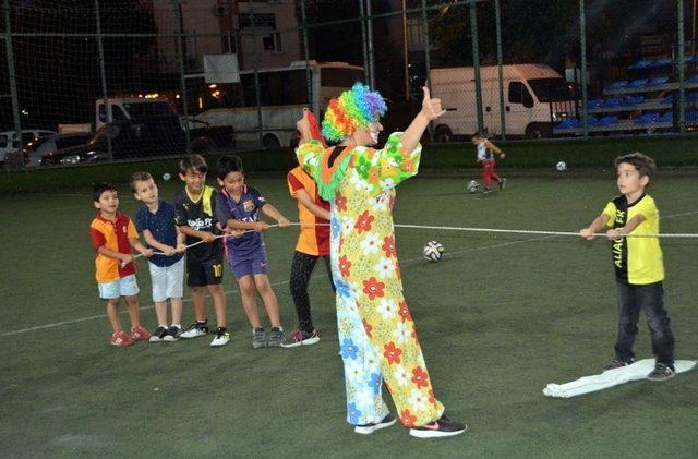 Yeniçeriler İftarda Bir Araya Geldi