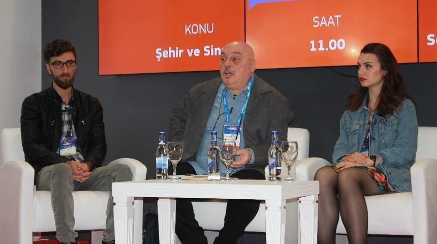 Yerel Y&ouml;netimler Kitap Ve K&uuml;lt&uuml;r Fuarı Devam Ediyor