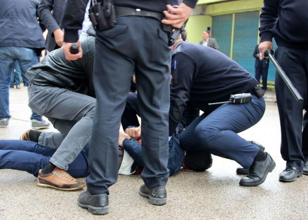 Erzurum&rsquo;da İki Grup Arasında Bı&ccedil;aklı Kavga: 7 Yaralı