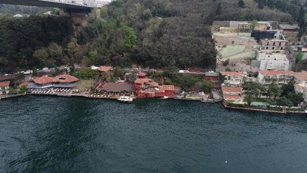 (&ouml;zel Haber) Dev Geminin &Ccedil;arptığı Yalının Son Durumu Havadan G&ouml;r&uuml;nt&uuml;lendi