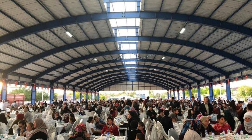 Acıgöl’de 2 Bin 500 Kişiye İftar Verildi