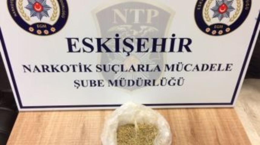 Afgan Uyruklu Ka&ccedil;akların &Uuml;zerinde Esrar Ele Ge&ccedil;irildi