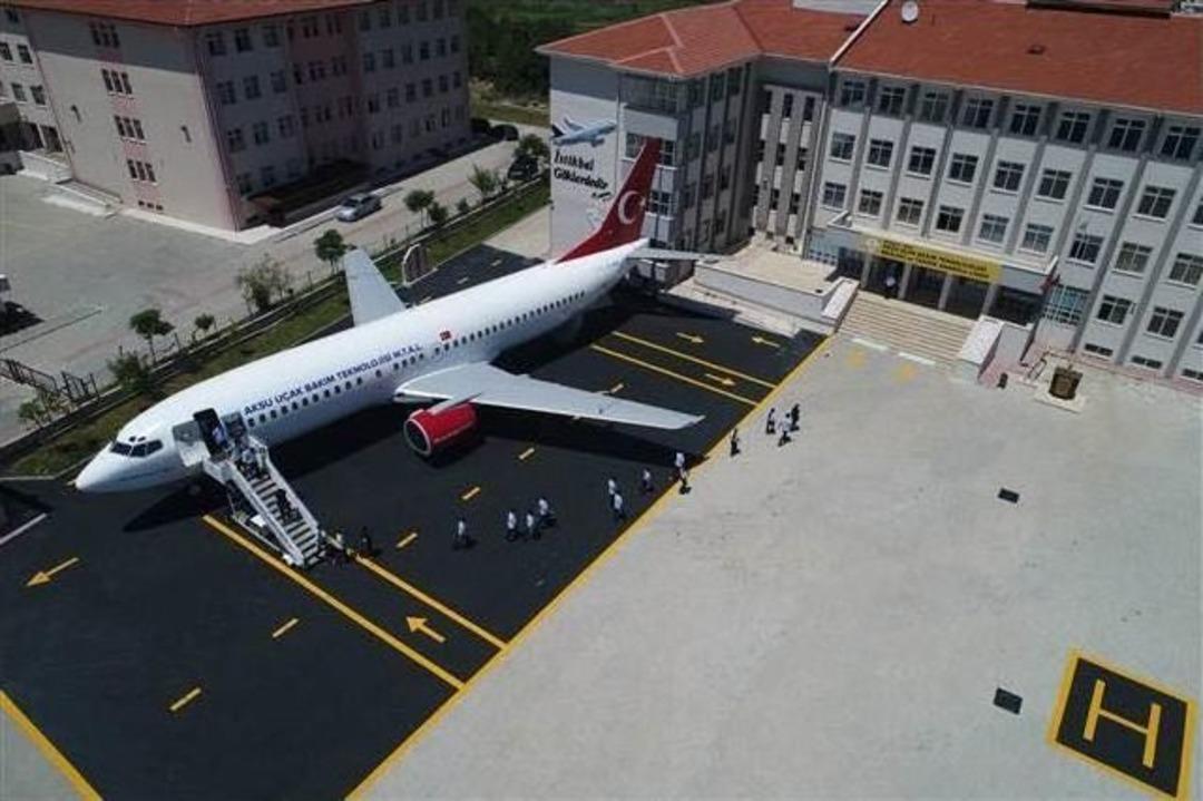 Dev U&ccedil;ağın A&ccedil;ılışını Bakan &Ccedil;avuşoğlu Yapacak