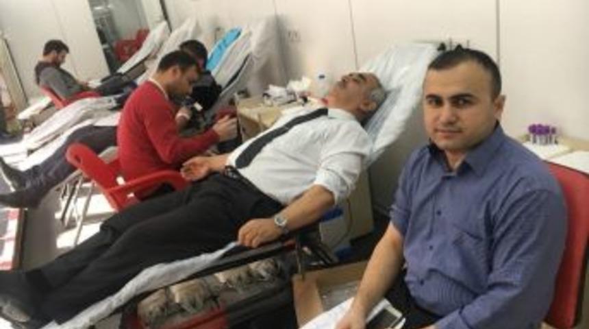Ptt &Ccedil;alışanlarından Kızılay&rsquo;a Kan Bağışı