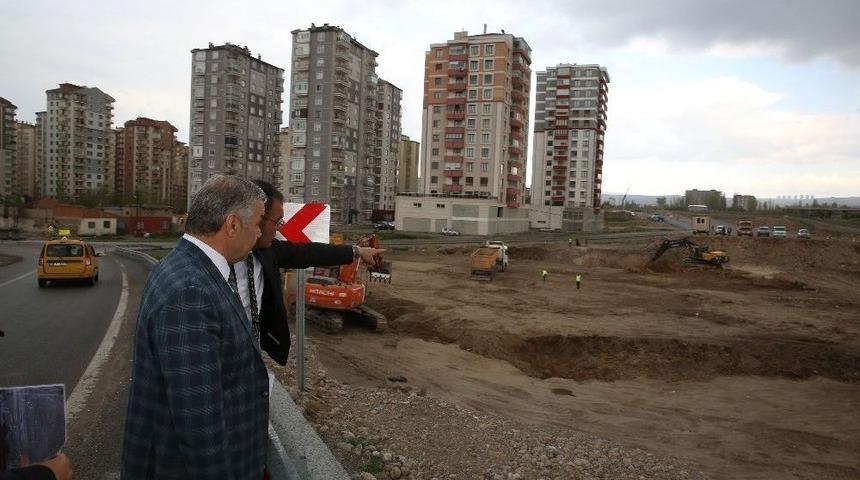 Başkan &Ccedil;elik, Orgeneral Hulusi Akar Bulvarı&rsquo;nda İncelemelerde Bulundu