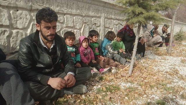 Konya’da 43 Iraklı Göçmen Yol Kontrolünde Yakalandı