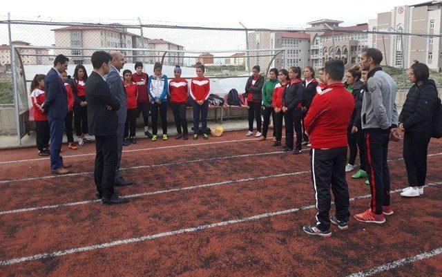 Ağrı Asp Gsk Kadın Futbol Takımında Parola İkinci Lig