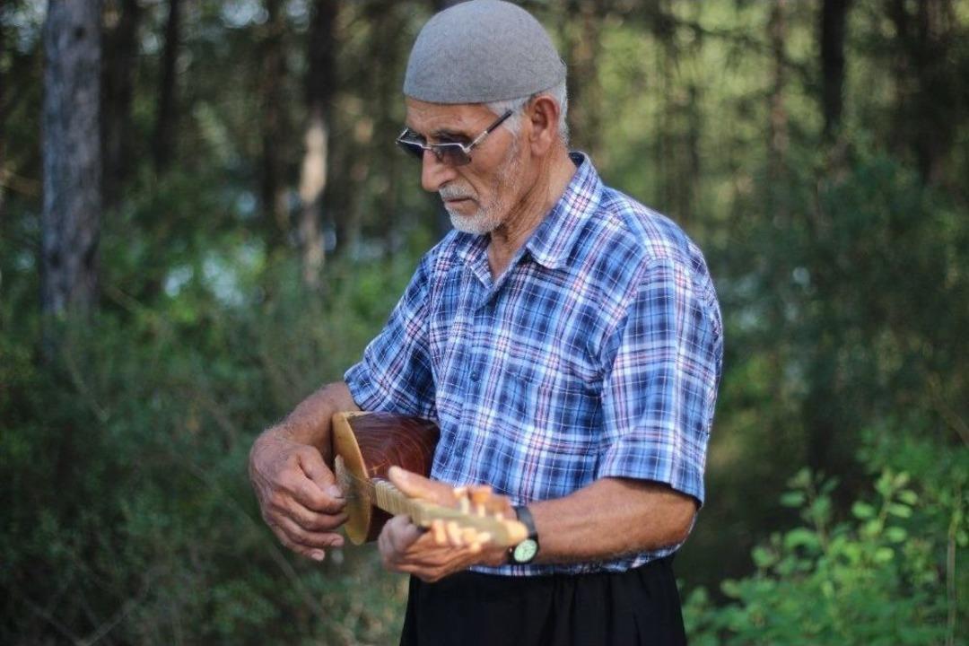 Yarım Asırdır Ahşabı Sanata D&ouml;n&uuml;şt&uuml;r&uuml;yor