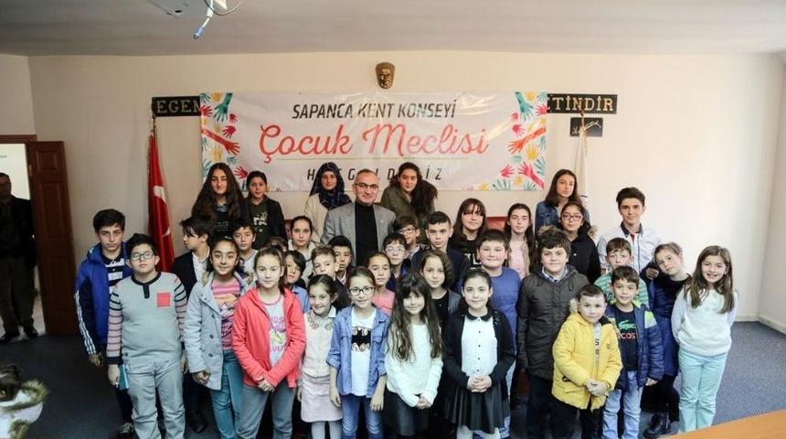 Sapanca&rsquo;nın İlk &Ccedil;ocuk Meclis Başkanı Eda Bayar Oldu