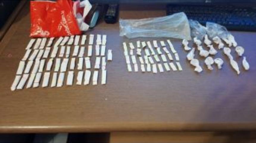 Polisi G&ouml;r&uuml;nce Ka&ccedil;an Torbacı Yakalandı