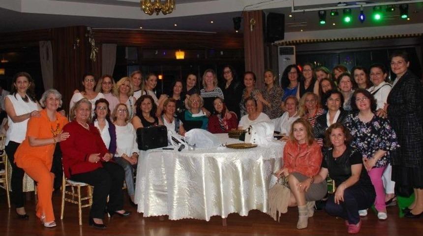 Nil&uuml;fer Kadın Korosu&rsquo;ndan İftar