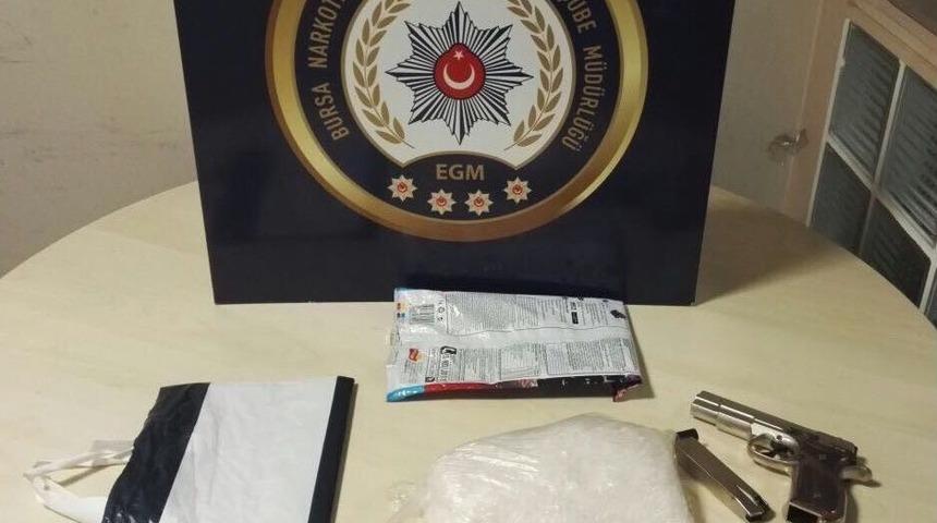 Uyuşturucu Tacirleri Polise Takıldı