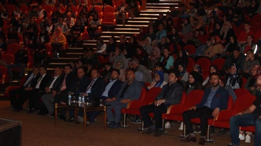 Yatkın, &Ouml;ğrencilerle Bir Araya Geldi