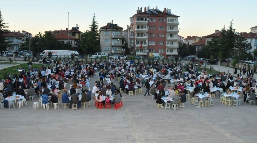 Başkan Akkaya, Belediye Personeli İle İftarda Buluştu