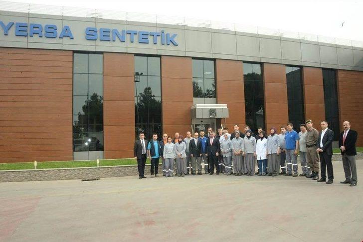Vali Yazıcı, Yersa Sentetik Dokuma Fabrikasını Ziyaret Etti G2