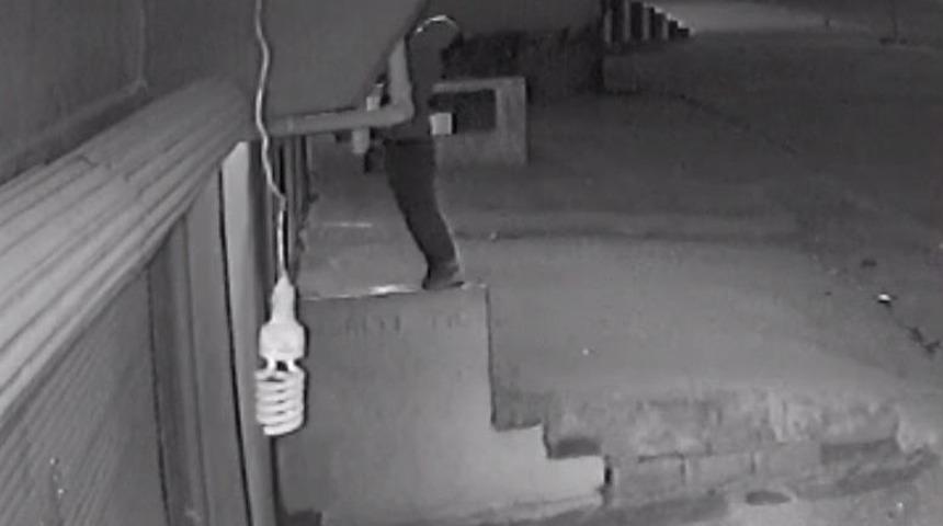 &Ccedil;uvallı Hırsızlar &Ccedil;uvalladı