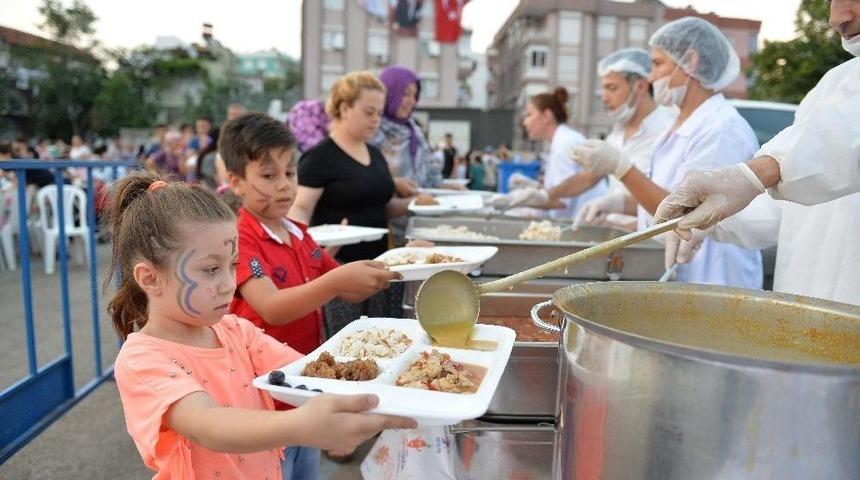 Muratpaşalılar &Ouml;zbeklerle İftar Sofrasında Buluştu