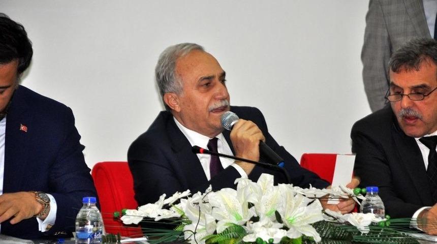 Bakan Fakıbaba Ak&ccedil;akale&rsquo;de Stk Temsilcileri Ve Muhtarlarla Bir Araya Geldi