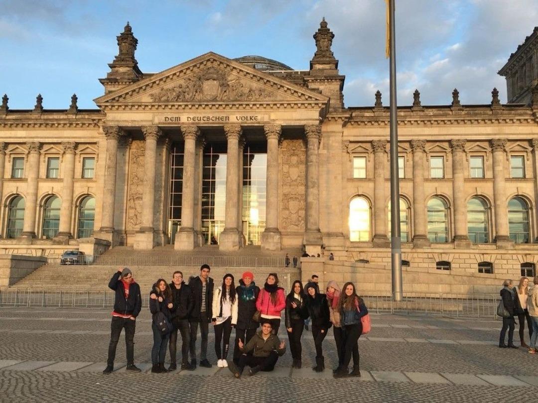 T&uuml;rkiye&rsquo;yi Berlin&rsquo;de Burhaniyeli Gen&ccedil;ler Temsil Etti