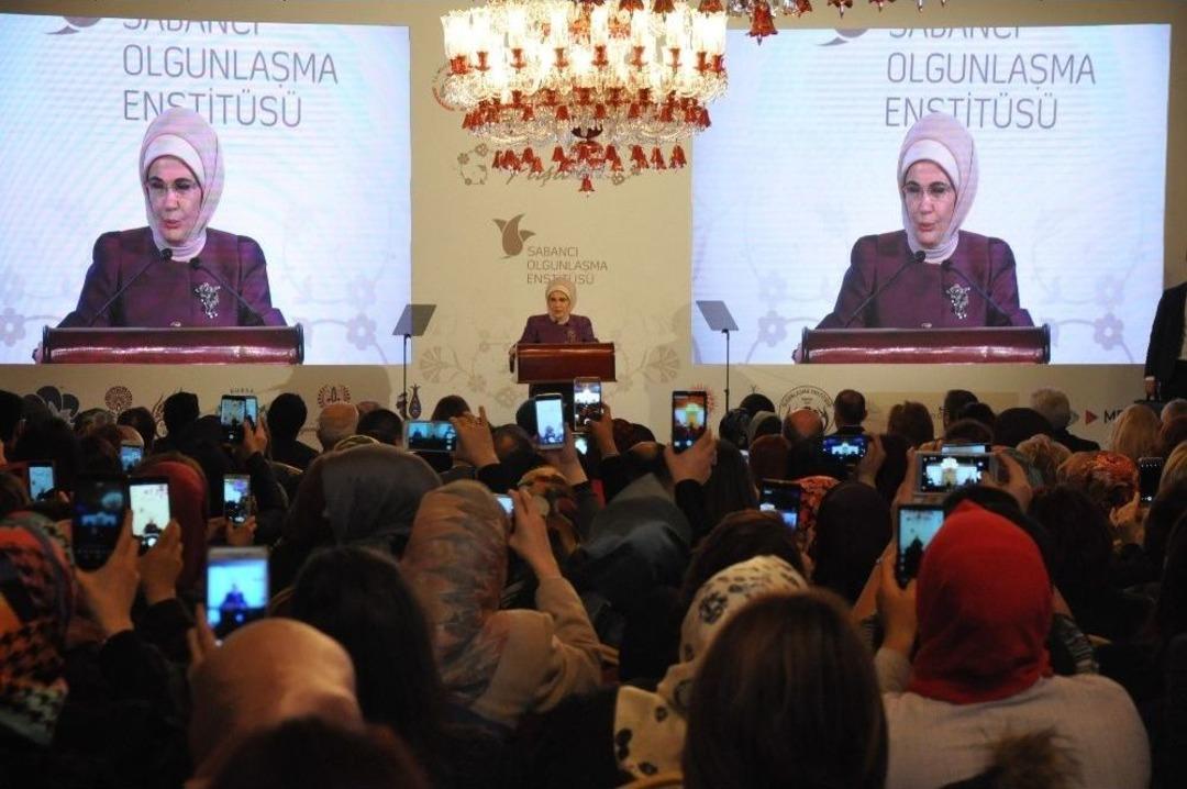 Emine Erdoğan: "k&uuml;lt&uuml;r&uuml;m&uuml;z&uuml;, Geleneksel Sanatlarımızı Gelecek Nesillere Aktarmak Hepimizin G&ouml;revi"