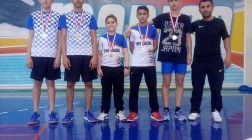 Adanalı Badmintoncular Türkiye Finaline Yolunda