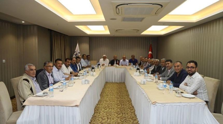 Ak Parti&rsquo;de İstişare Toplantısı