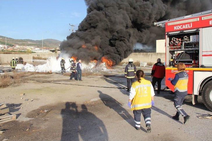 Elektrik Direğinden Düşen Kıvılcımlar Kimyasal Maddeleri Alev Alev Yaktı G2