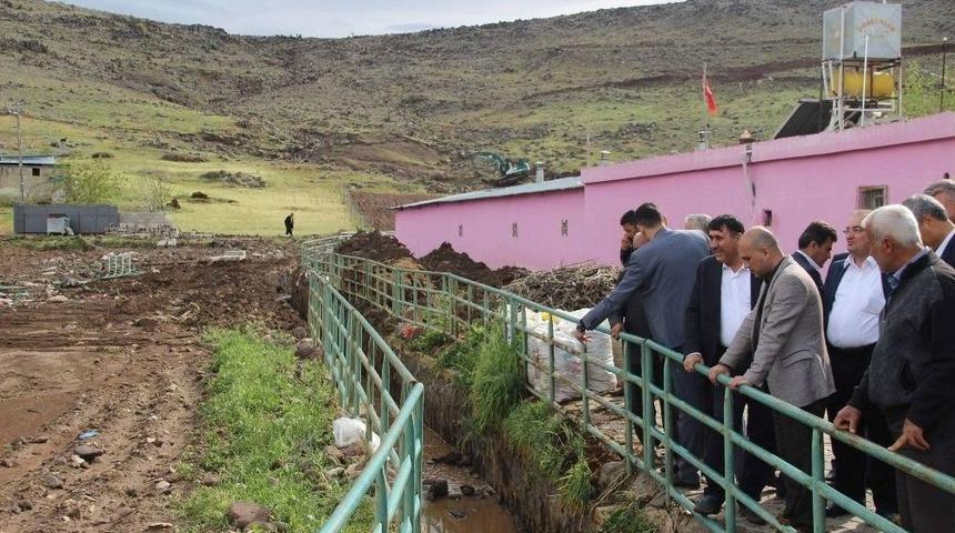 Kilis’te Dolu Ve Yağmurun Neden Olduğu Hasar Tespit Ediliyor