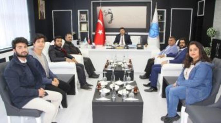 Yapı Topluluğu Rekt&ouml;r Karacoşkun İle Bir Araya Geldi