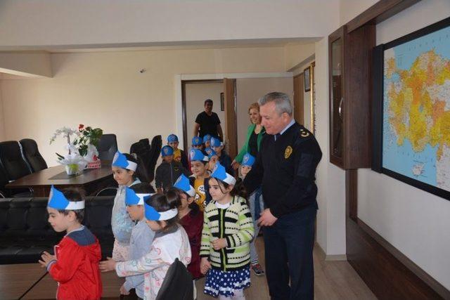 Minikler Polis Amcalarını Ziyaret Etti 1