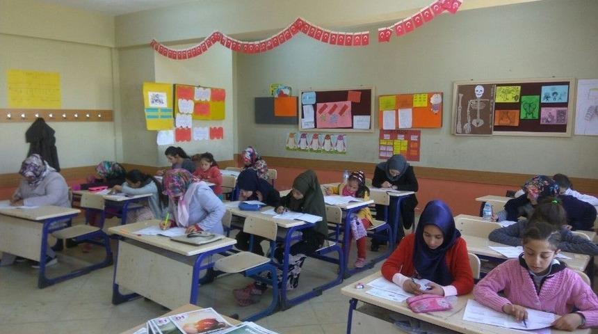 Ağrı&rsquo;da Ufka Yolculuk Sınavına 7 Bin Kişi Katıldı