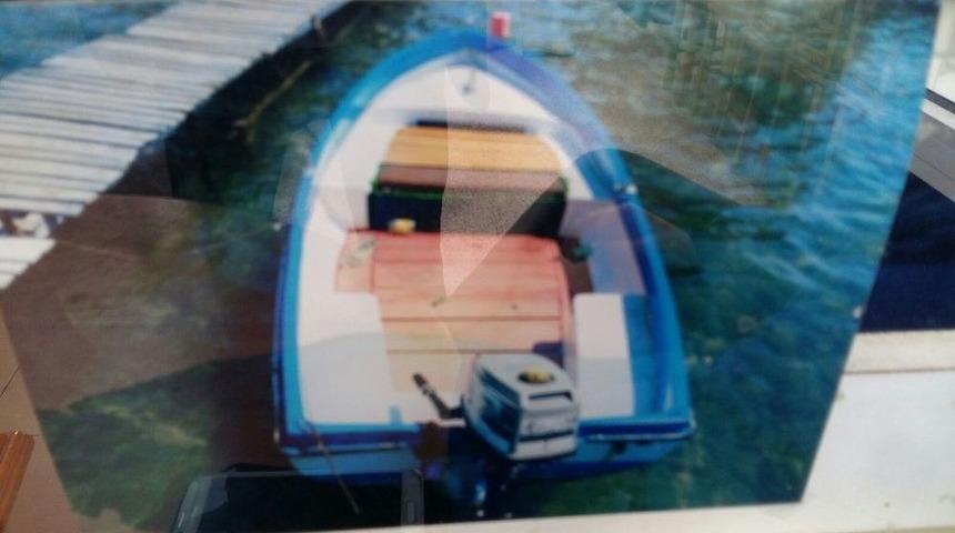 &Ccedil;eşme&rsquo;de Teknesiyle Balığa &Ccedil;ıkan Yaşlı Adam Boğuldu