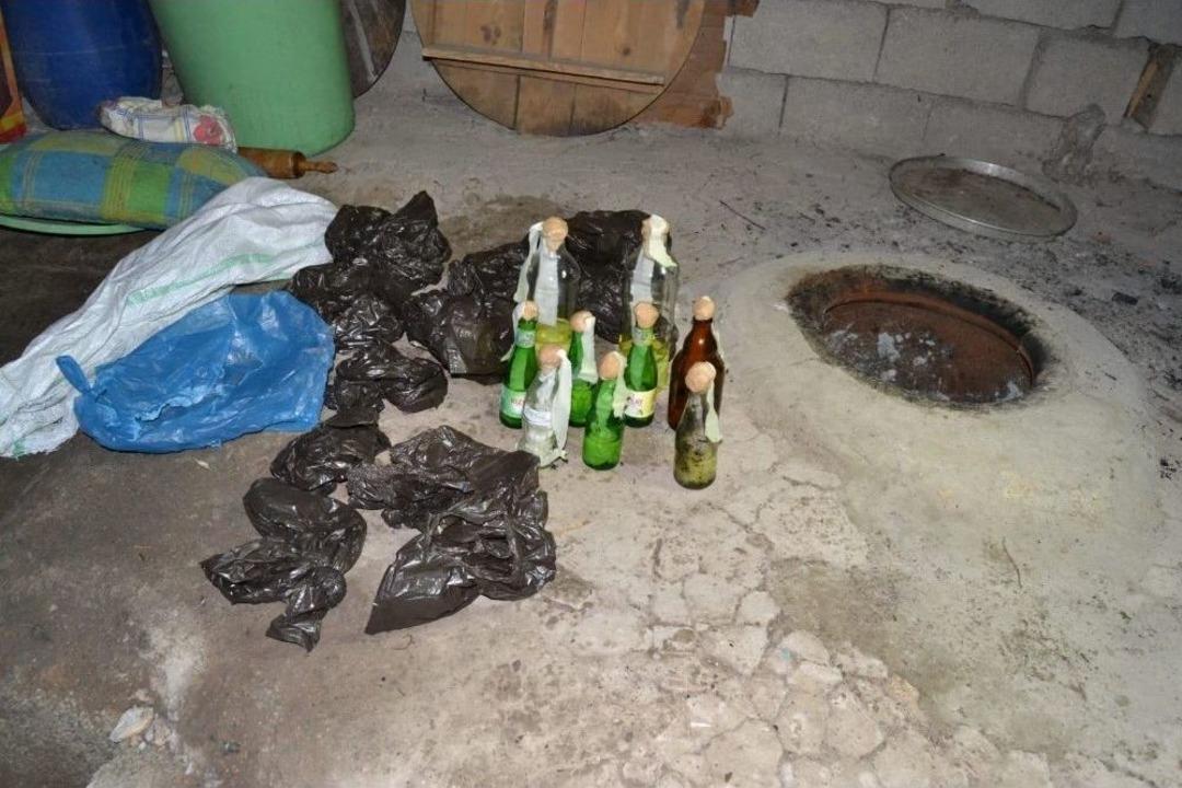 &Ccedil;aldıran&rsquo;da Molotof Kokteyli Ve Fişekler Ele Ge&ccedil;irildi