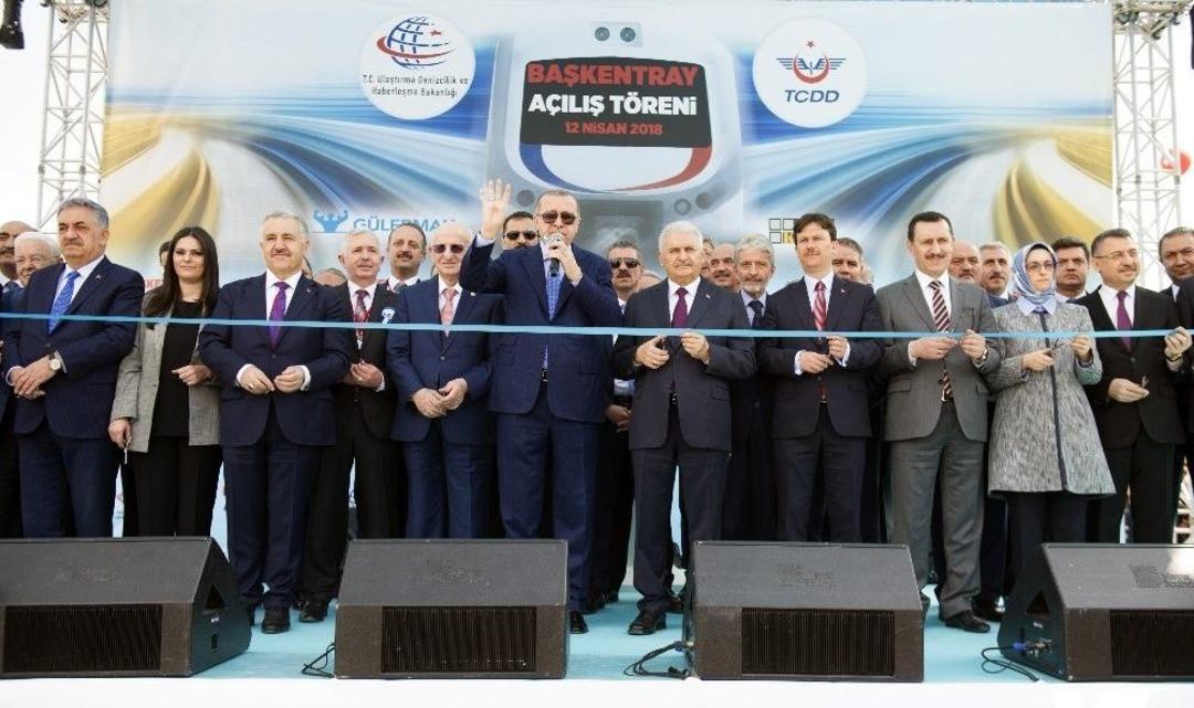 Başbakan Binali Yıldırım: "hayal Edilemeyen Hedefleri Birer Birer Ger&ccedil;eğe D&ouml;n&uuml;şt&uuml;r&uuml;yoruz"