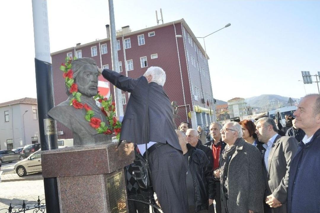 Oğuz Atay 40. &Ouml;l&uuml;m Yıld&ouml;n&uuml;m&uuml;nde Doğduğu İl&ccedil;ede Anıldı