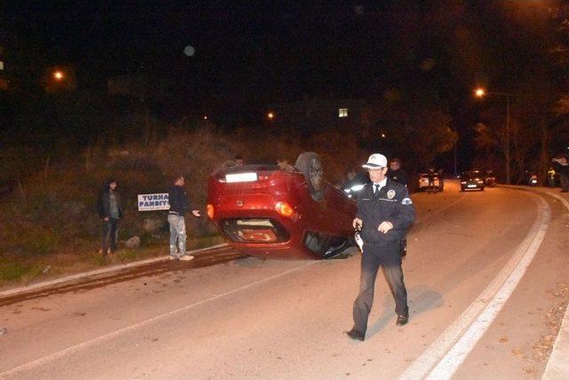 Sinop’ta Otomobil Takla Attı: 2 Yaralı