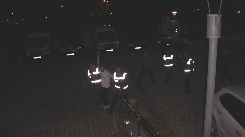 Kiralık Katili Azmettiren Kardeşler 3 Yıl Ka&ccedil;abildi