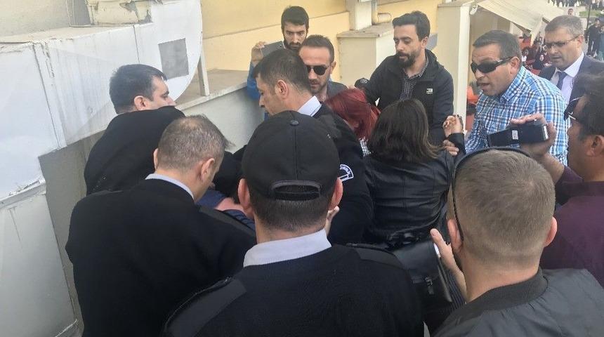 Esog&uuml;&rsquo;de Gerginlik: 3 G&ouml;zaltı