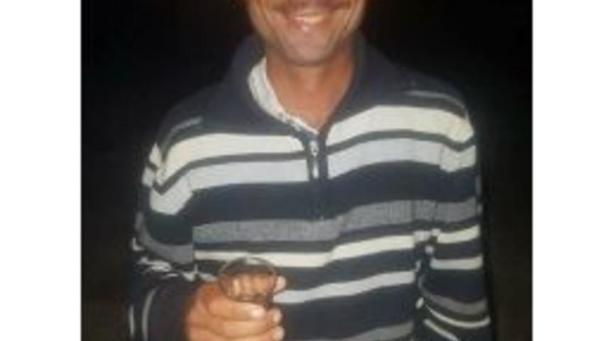 Şemsiye A&ccedil;an &Ccedil;obana Yıldırım D&uuml;şt&uuml;