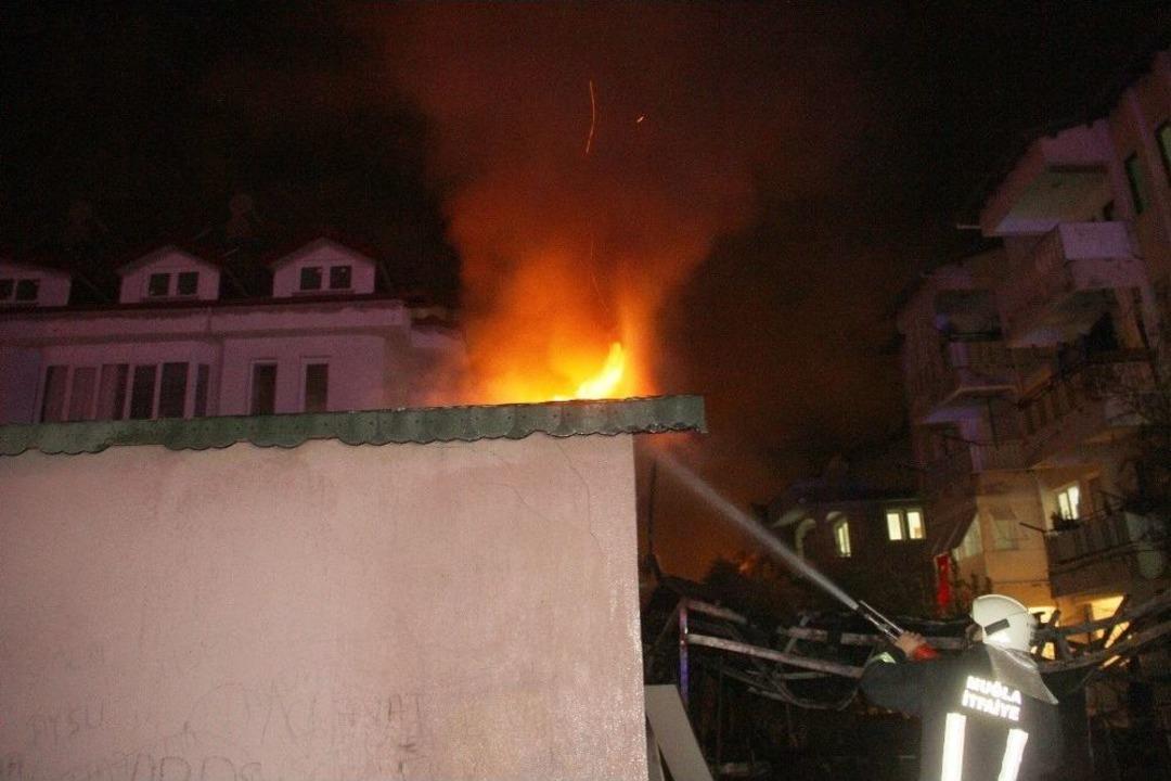 Fet&ouml;&rsquo;n&uuml;n Kapatılan Yurdunda İkinci Yangın &Ccedil;ıktı