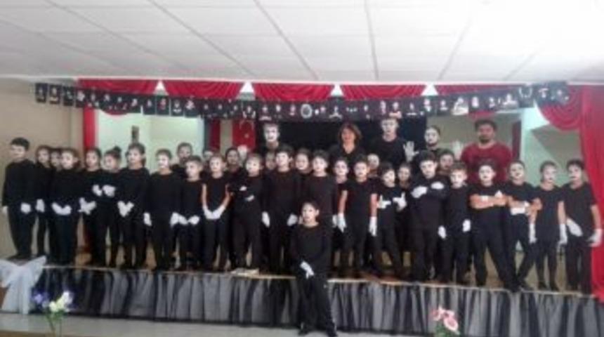 Giresun&rsquo;un İlk Pandonim G&ouml;sterisini İlkokul &Ouml;ğrencileri Ger&ccedil;ekleştirdi.