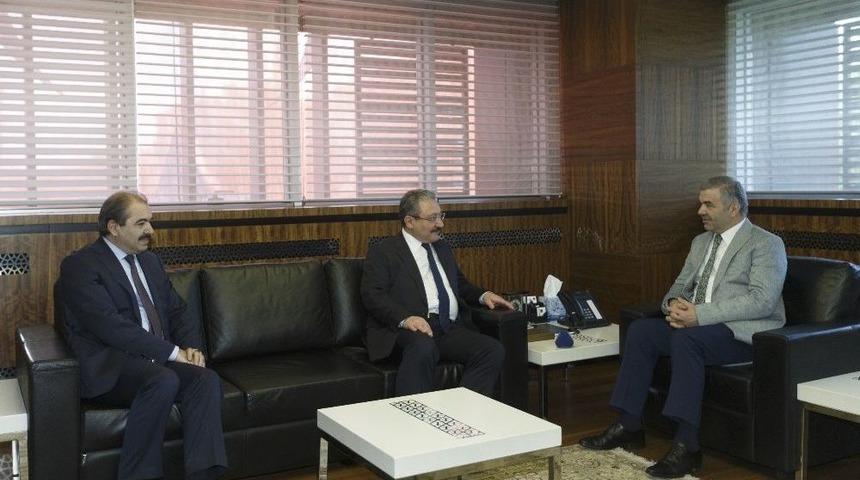 Er&uuml; Rekt&ouml;r&uuml; G&uuml;ven, Başkan &Ccedil;elik&rsquo;e Destekleri İ&ccedil;in Teşekk&uuml;r Etti