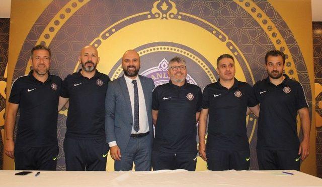 Osmanlıspor’da Yeniden Mustafa Reşit Akçay Devri