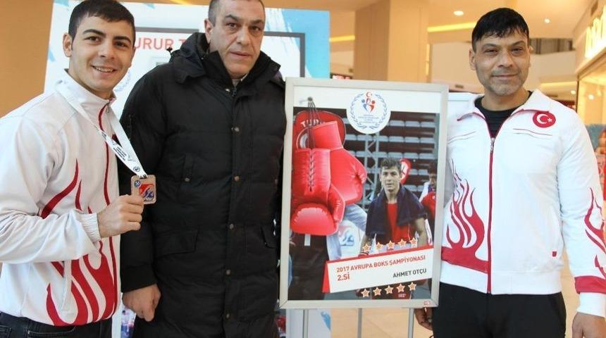 Milli Boks&ouml;rler Spora Teşvik Etti