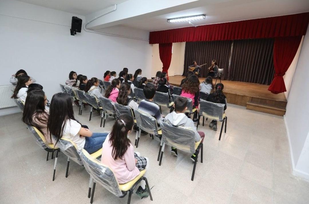 Van B&uuml;y&uuml;kşehir Belediyesinden Eğitime Destek