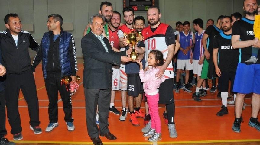 Şipitin &Ccedil;ıksın Basketbol Turnuvası Şampiyonu Belli Oldu