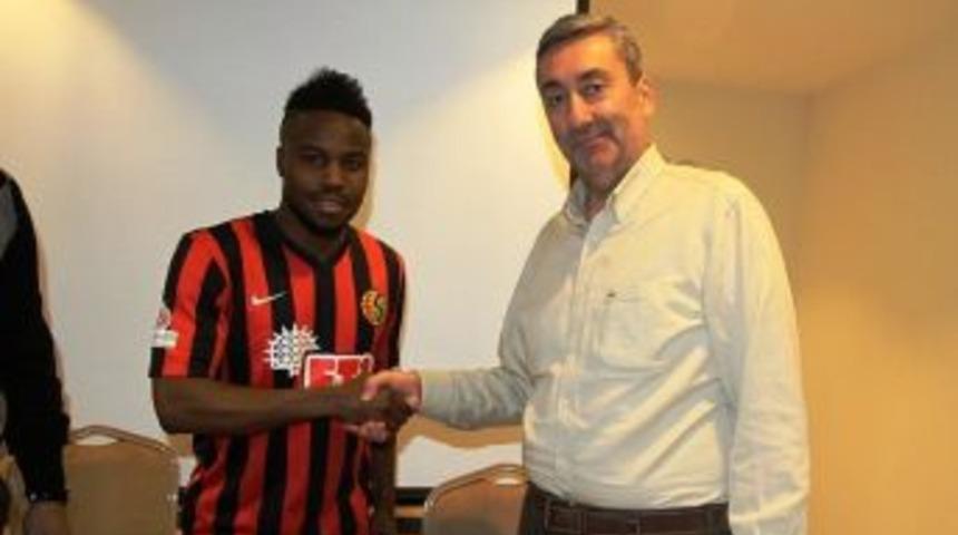 Evkur Yeni Malatyaspor, Kongolu Nzuzi Toko Transferini Bitirmek &Uuml;zere