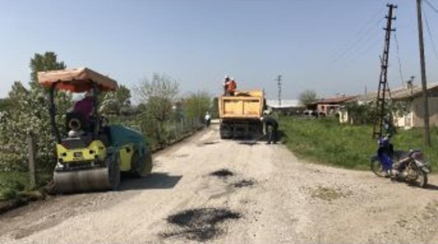 &Ccedil;an&rsquo;da K&ouml;y Yolları Tamiratına Başlandı