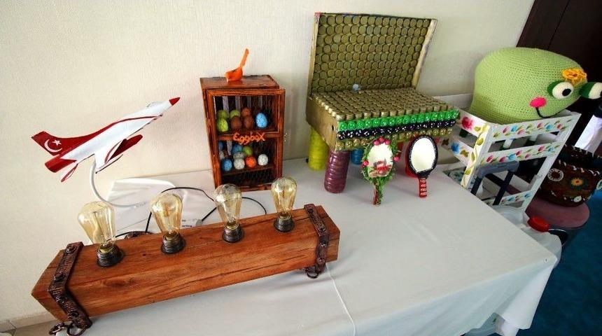 Kyk Öğrenci Yurdu’ndan Geri Dönüşüm Sergisi